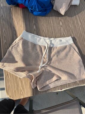 American Eagle Outfitters Beige Ribbed Lounge Shorts with White Waistband